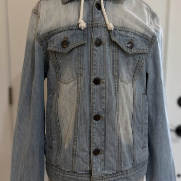 Sun + Stone Light Faded Blue Denim Jean Jacket Mens Acid Wash Trucker Streetwear - Picture 3 of 14